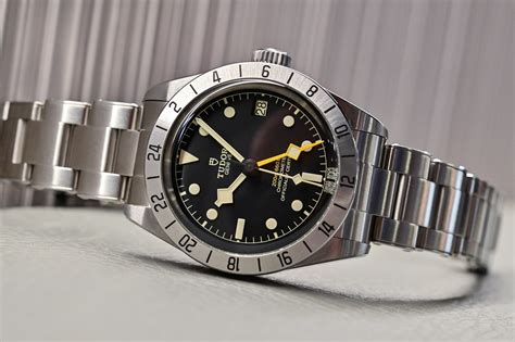 tudor pro 12 o'clock